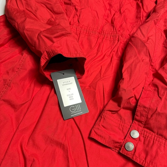Red Jacket - Picture 4 of 9